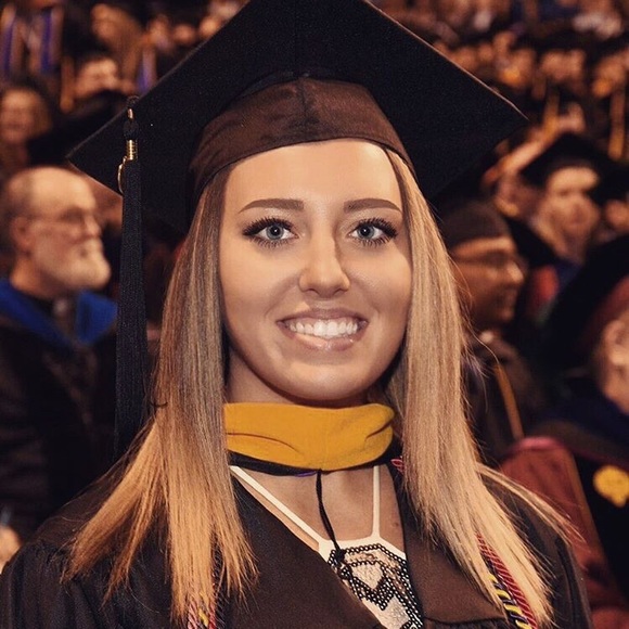 Meet your Posher, Alexsys - Picture 3 of 8